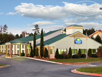 Days Inn & Suites Norcross Atlanta NE Peachtree Ind Blvd