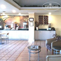 Red Roof Inn & Suites Brunswick I-95 