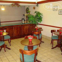 Country Hearth Inn Monroe Вестибюль