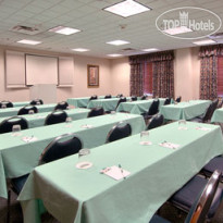 Wingate by Wyndham Savannah 