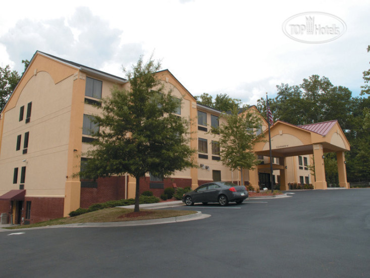 Hotelier's photos La Quinta Inn & Suites Snellville-Stone Mountain 2*