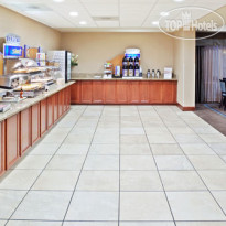 Holiday Inn Express Hotel & Suites Marysville