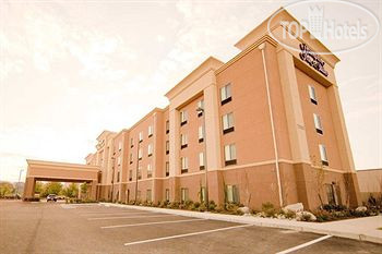 Hotelier's photos Hampton Inn & Suites Seattle Kent 3*