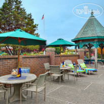 Coachman Inn & Suites Терраса