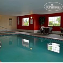 Red Lion Inn & Suites Kent Бассейн