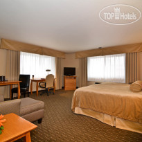 Best Western Plus Edmonds Harbor Inn 