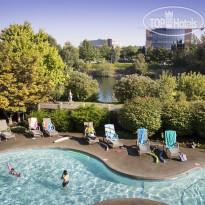 Red Lion River Inn