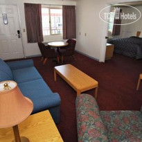 Econo Lodge Inn & Suites Bellingham
