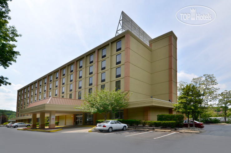 Hotelier's photos Best Western Plus Towson Baltimore North Hotel & Suites 3*