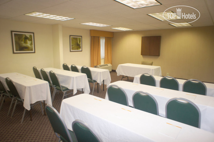 New photos from tourists La Quinta Inn & Suites Baltimore North 2*