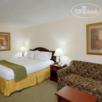 Holiday Inn Express Hotel & Suites Huntsville-University Drive 