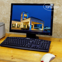 Holiday Inn Express Hotel & Suites Huntsville-University Drive 