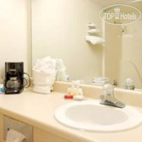 Country Hearth Inn Madison Ванная