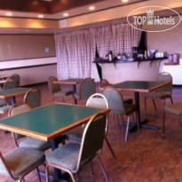 Country Hearth Inn Madison Столовая