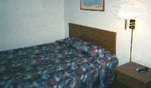 New photos from tourists Super 8 West Fargo Main Ave ND 2*