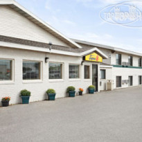 Super 8 Fargo I-29 West Acres Mall 