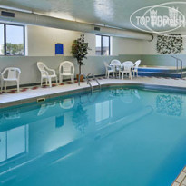 Super 8 Fargo I-29 West Acres Mall 