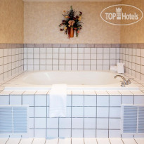 Holiday Inn Express Fargo-West Acres