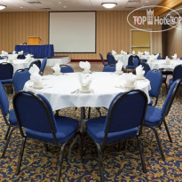 Holiday Inn Hotel & Suites St. Cloud