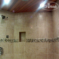 Cmon Inn Hotel & Suites Casper Душевая кабинка в номере