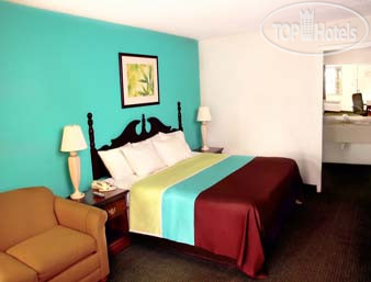 New photos from tourists Super 8 Kingston 2*