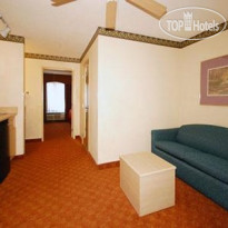 Comfort Suites I-240 East-Airport 