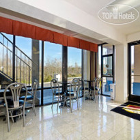Super 8 Nashville West