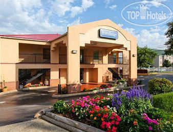 Hotel photo Travelodge Chattanooga Hamilton Place 2*