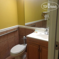 Colonial Inn and Suites - Memphis 