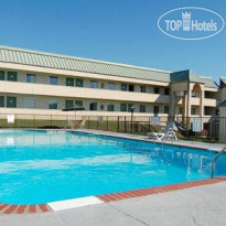 Econo Lodge Nashville Бассейн