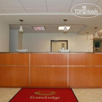 Econo Lodge Inn & Suites Fairgrounds Ресепшн