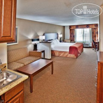Holiday Inn Express Hotel & Suites Dubuque-West 
