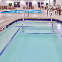 Holiday Inn Express Hotel & Suites Dubuque-West 