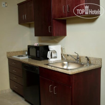 Cobblestone Inn & Suites - Vinton Кухня в номере