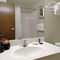 Baymont Inn and Suites Des Moines Airport