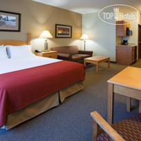 Holiday Inn Express Hotel & Suites Custer