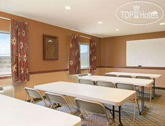 New photos from tourists Super 8 Topeka at Forbes Landing 2*