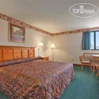 Super 8 Wichita/West/Airport 