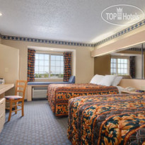 Days Inn And Suites Hutchinson 