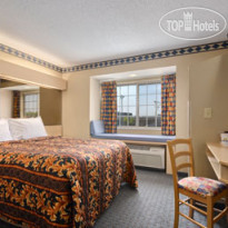 Days Inn And Suites Hutchinson 