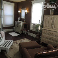 Lyons' Twin Mansions B&B and Spa 