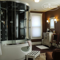 Lyons' Twin Mansions B&B and Spa 