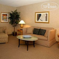 DoubleTree by Hilton Hotel Hartford - Bradley Airport 