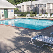 Centennial Inn Hotel & Apartments 