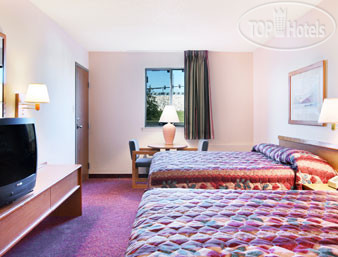 New photos from tourists Super 8 Wentzville 2*