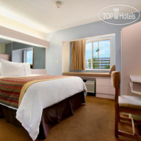 Microtel Inn & Suites by Wyndham Kansas City Airport 