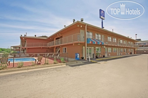 Hotelier's photos Americas Best Value Inn Columbia 2*