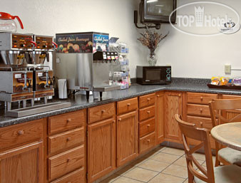 New photos from tourists Super 8 Kansas City Airport at Barry Road 2*