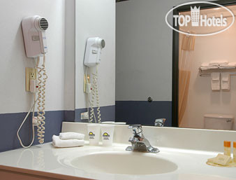 New photos from tourists Days Inn Kansas City International Airport 2*