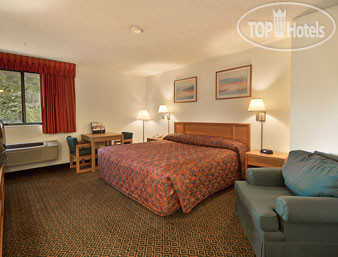 New photos from tourists Super 8 St Charles 2*